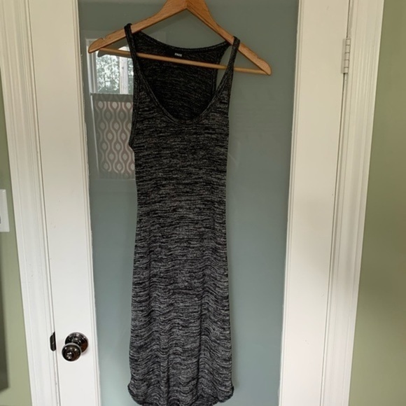 Aritzia Wilfred Free Dress - Picture 1 of 4